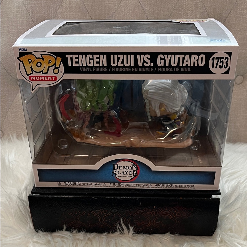 NWT Funko Tengen Uzui vs. Gyutaro Vinyl Figure - Green and White